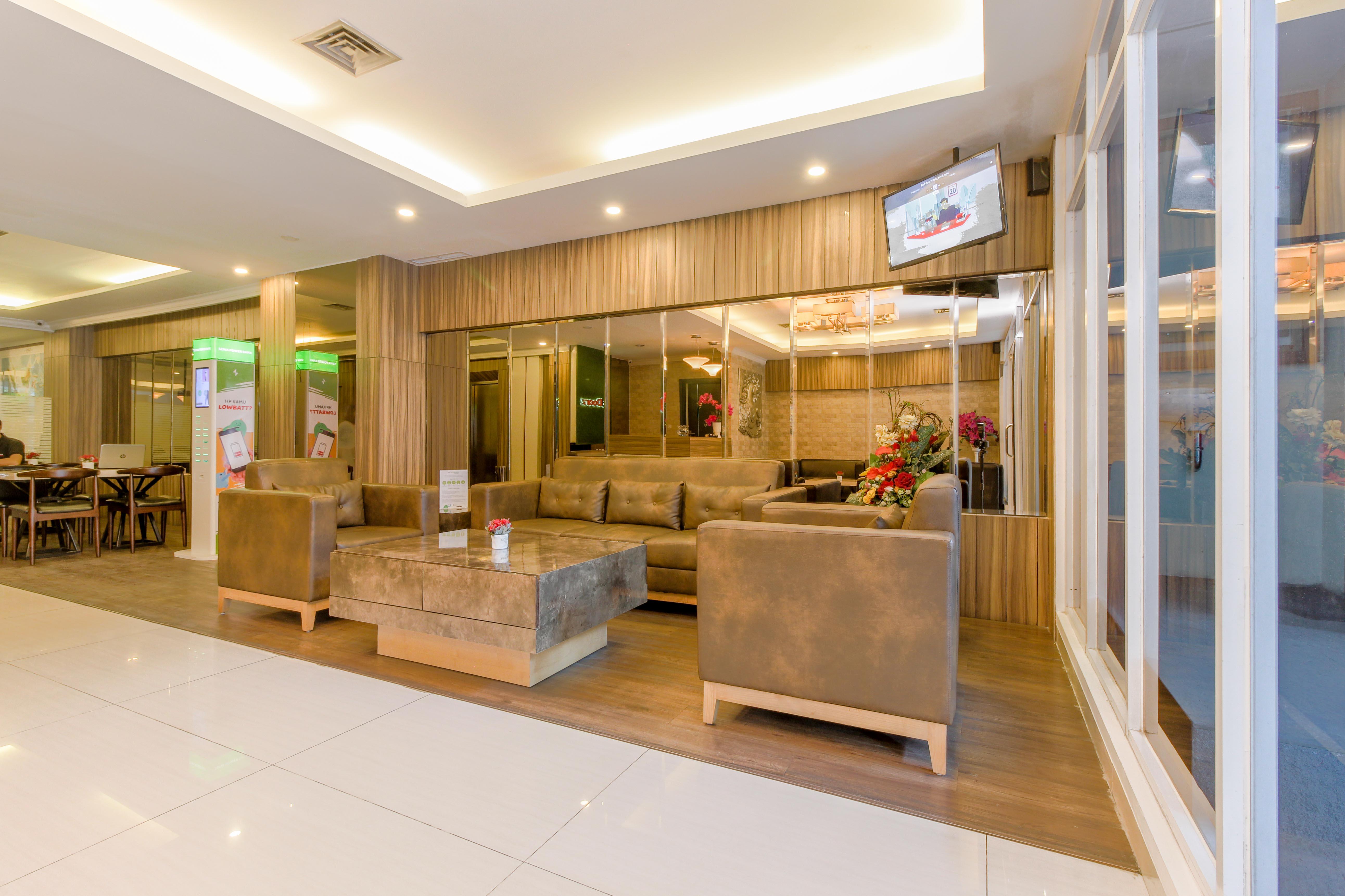 Reddoorz Plus @ Thamrin Yakarta Exterior foto