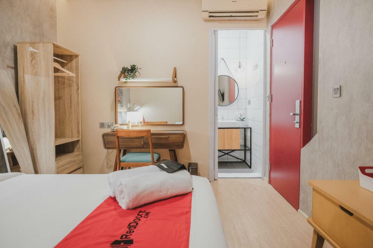 Reddoorz Plus @ Thamrin Yakarta Exterior foto