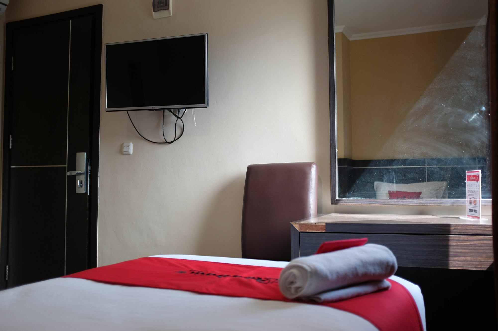 Reddoorz Plus @ Thamrin Yakarta Exterior foto